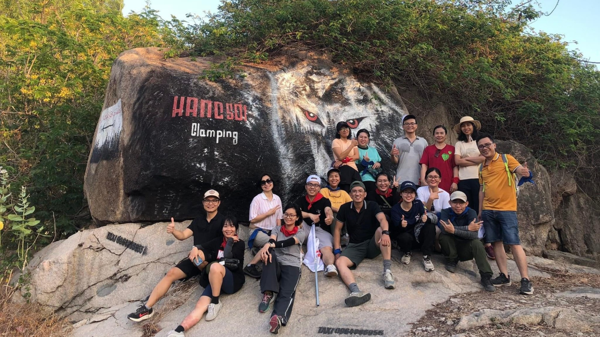 Teambuilding là gì? Nên tổ chức Teambuilding ở biển hay trên núi?